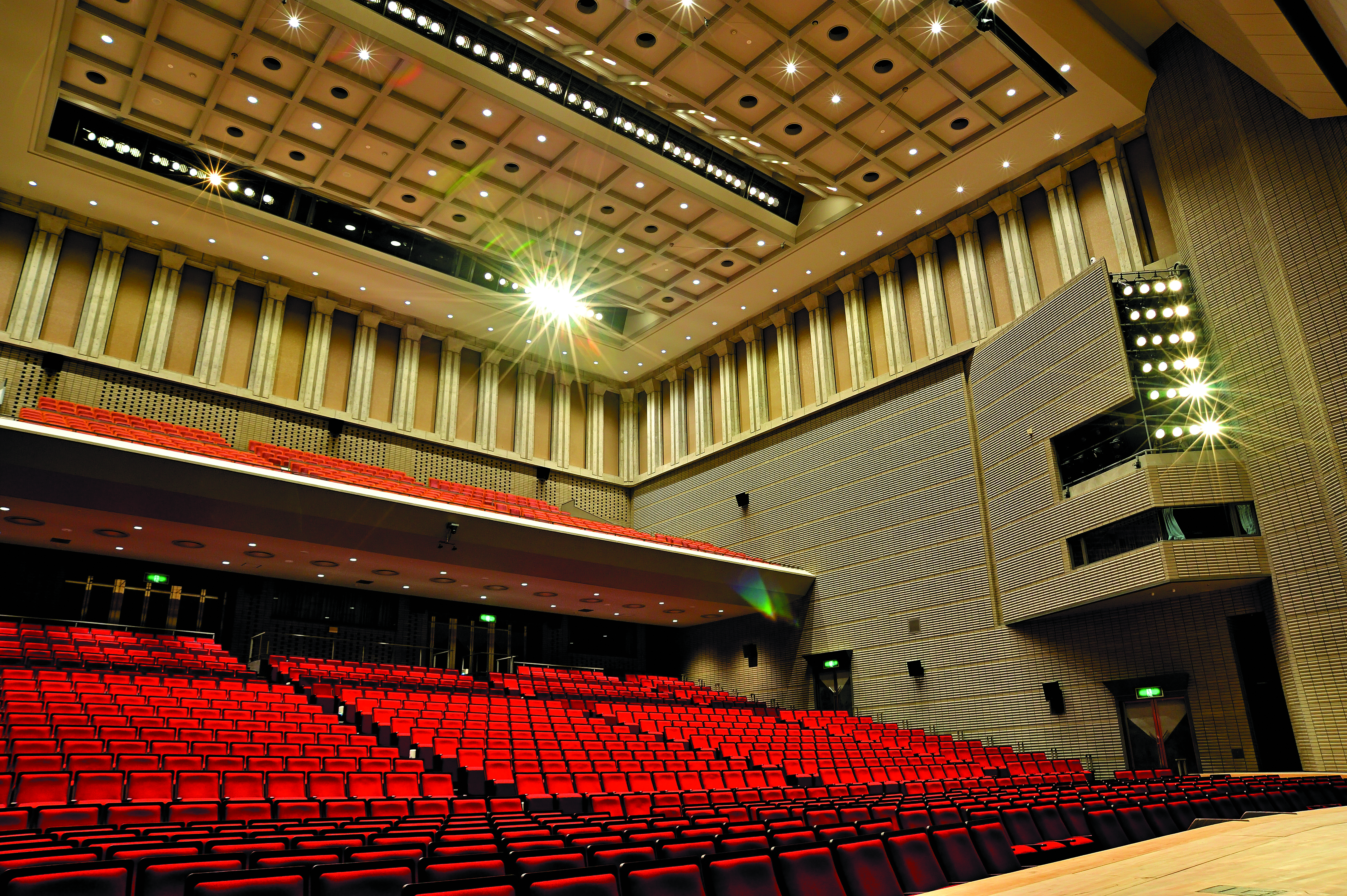 八尾市文化会館プリズムホール | 施設検索 | 大阪でのMICE開催は大阪