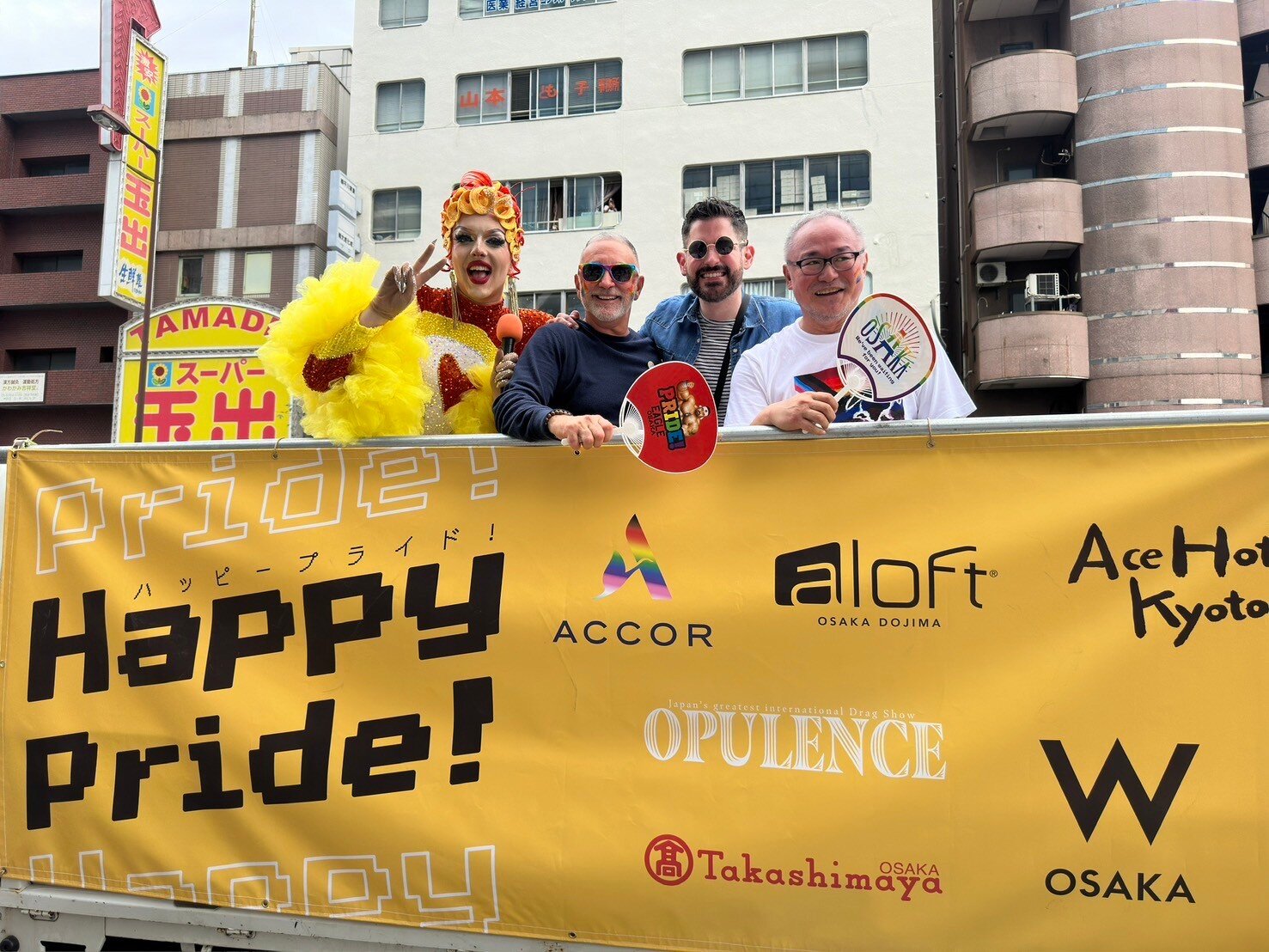 Kansai rainbow parade float 2